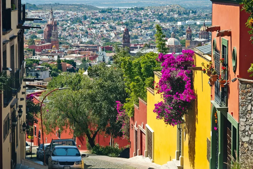 Hillside street with panoramic city views in Balcones San Miguel de Allende
