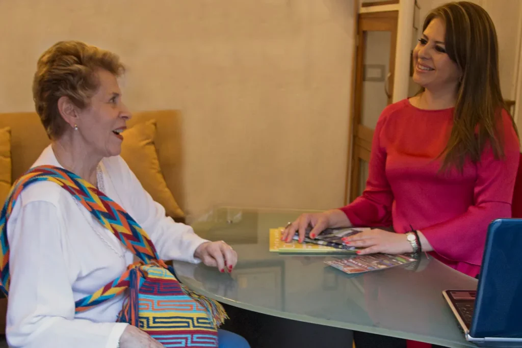 Alma Cecilia Ramirez with a client in San Miguel de Allende